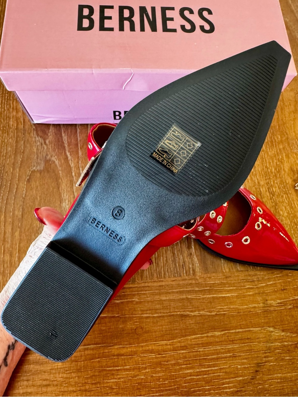 NWT red Berness Astra Grommet Mary
Jane flat 8.5 (marked 8, runs big) - Picture 8 of 13